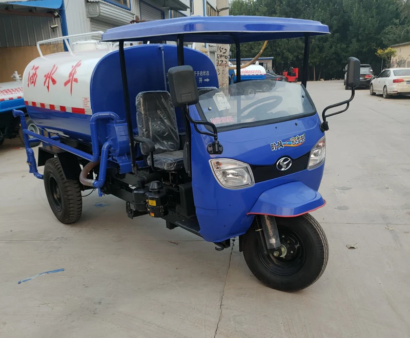 Small diesel sanitation truck, three-wheeled sprinkler truck, 3 cubic meters three-wheeled garbage collection vehicle