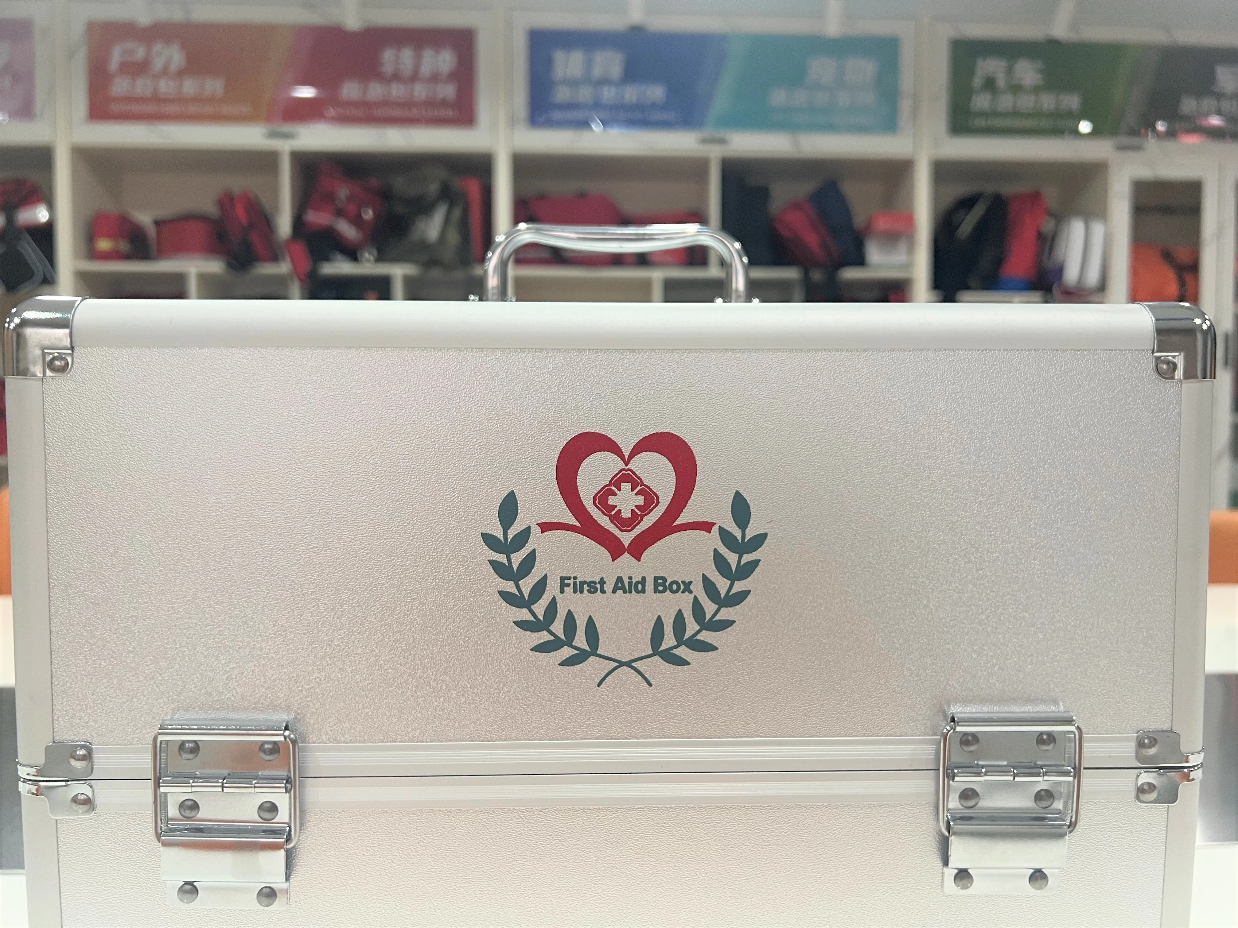 OEM Multi-Functional Aluminium Health First Aid Kit Box Medical