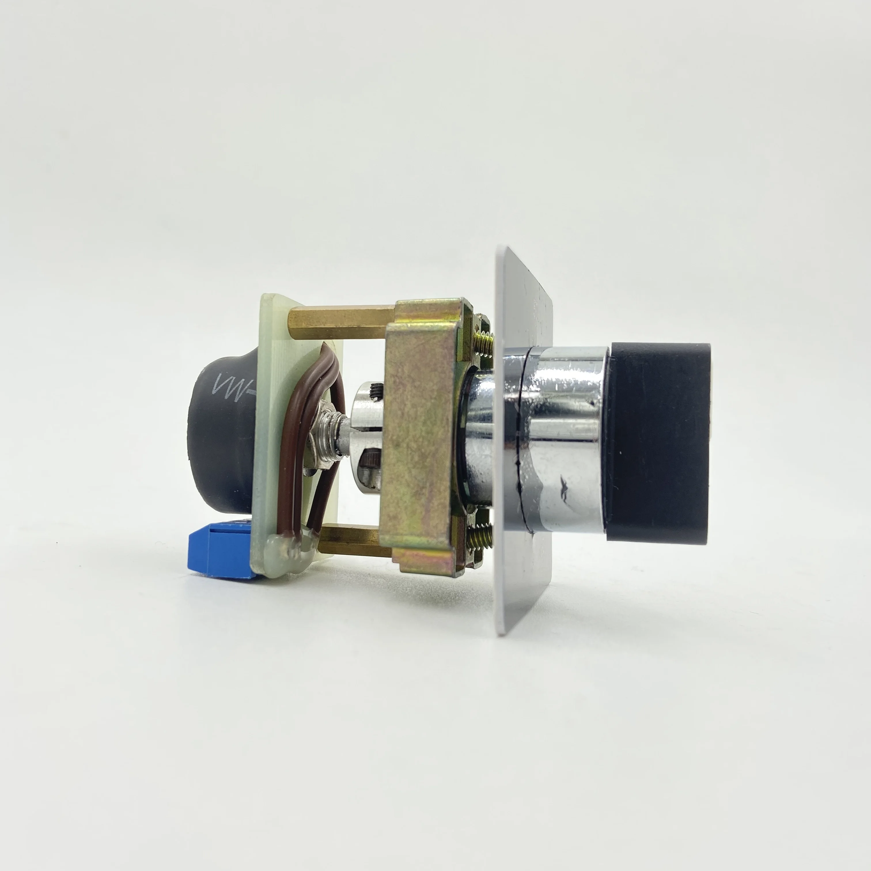 
Hot Sale High Quality 15K Panel Mounting Wire Wound Potentiometer 