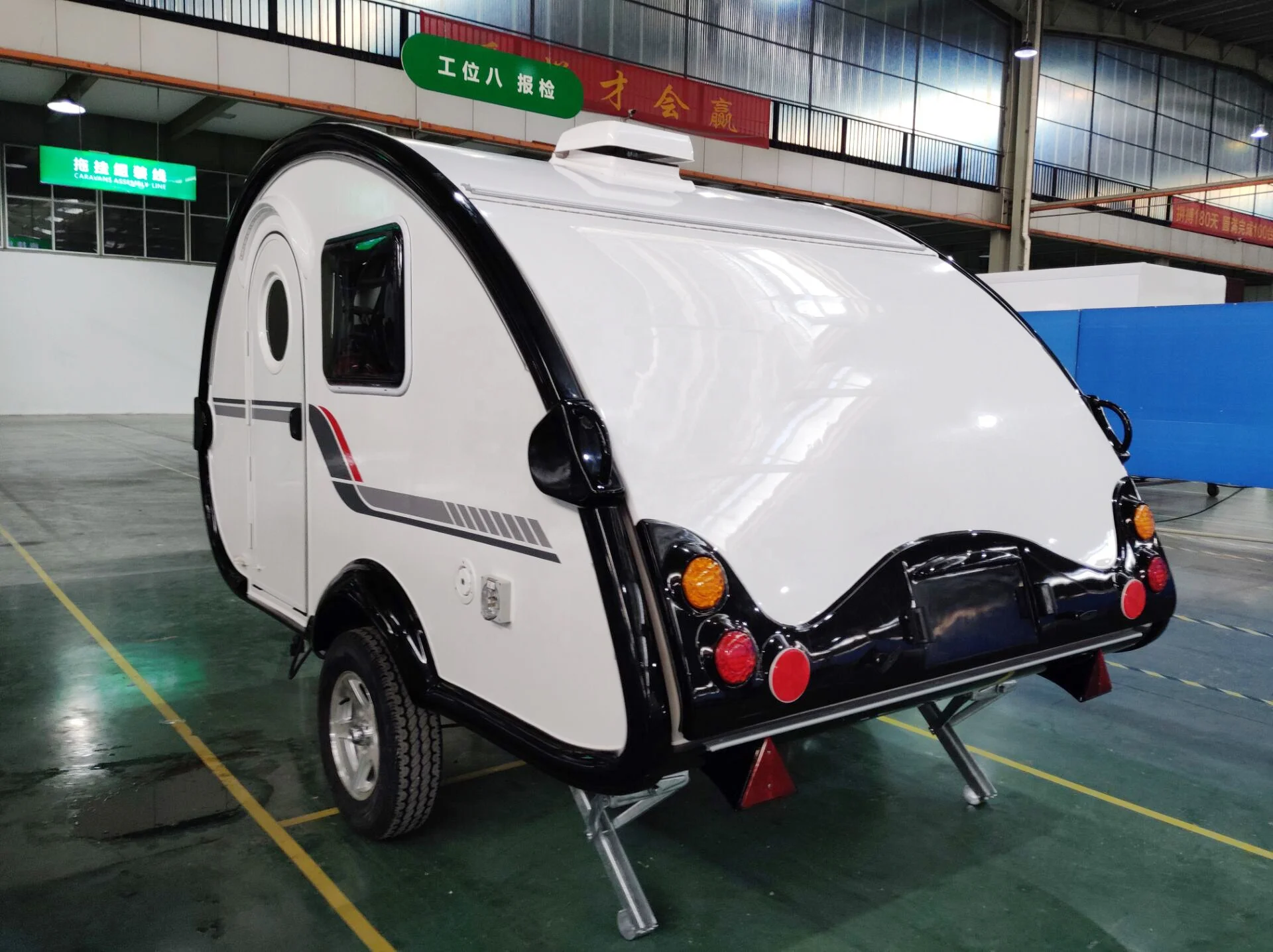 Off Road Camper Mini Caravan and Rv for Sale with Bathroom and Kitchen Exterior Accessories Shower Cubicle