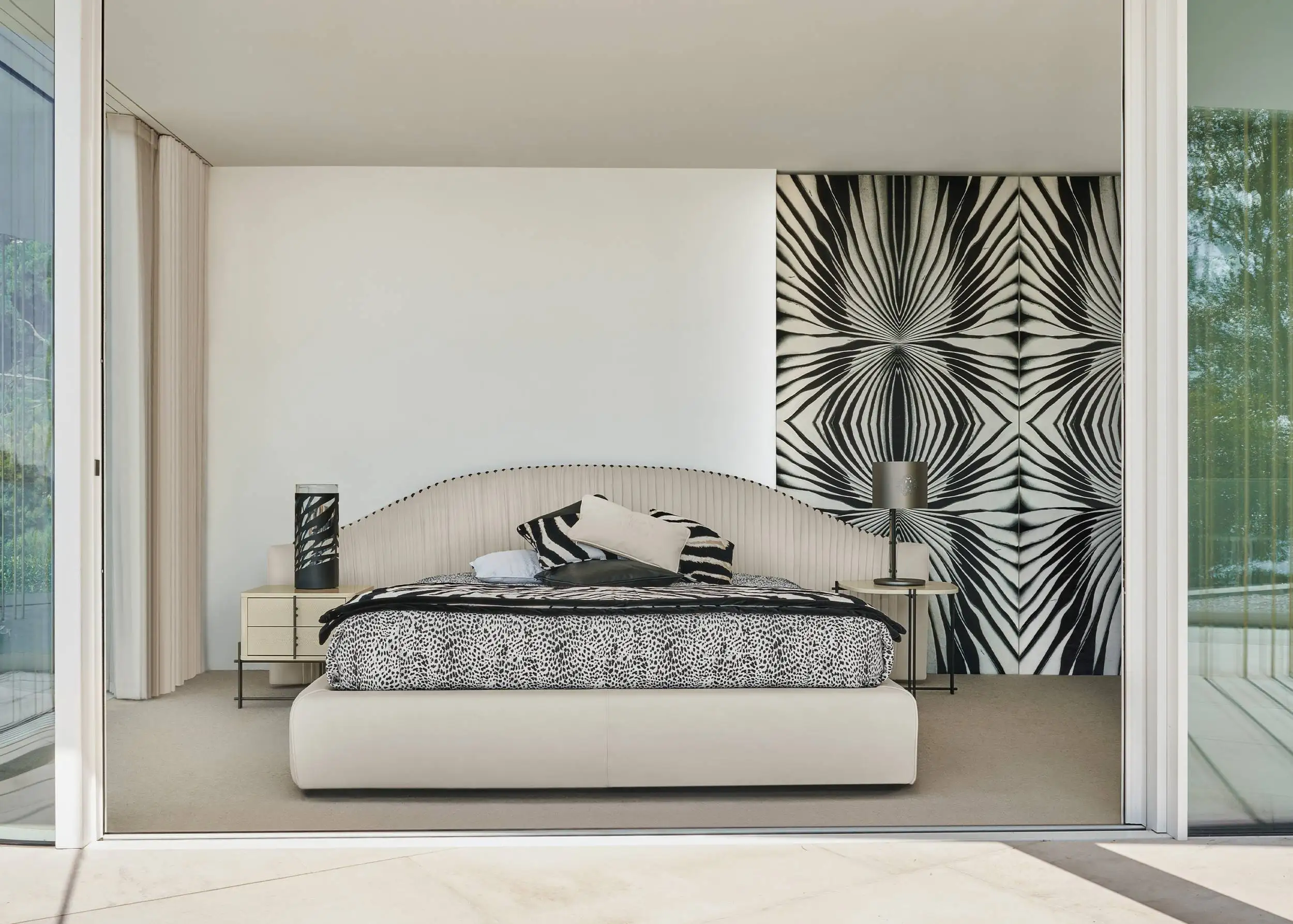 Roberto Cavalli bed Italian light luxury bed Luxury pleated bed from Italian designer Foshan furniture green chill