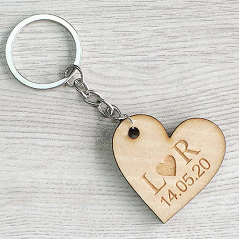 Personalized Engraved  wood wedding favors heart keychain wedding favour gift heart keychain