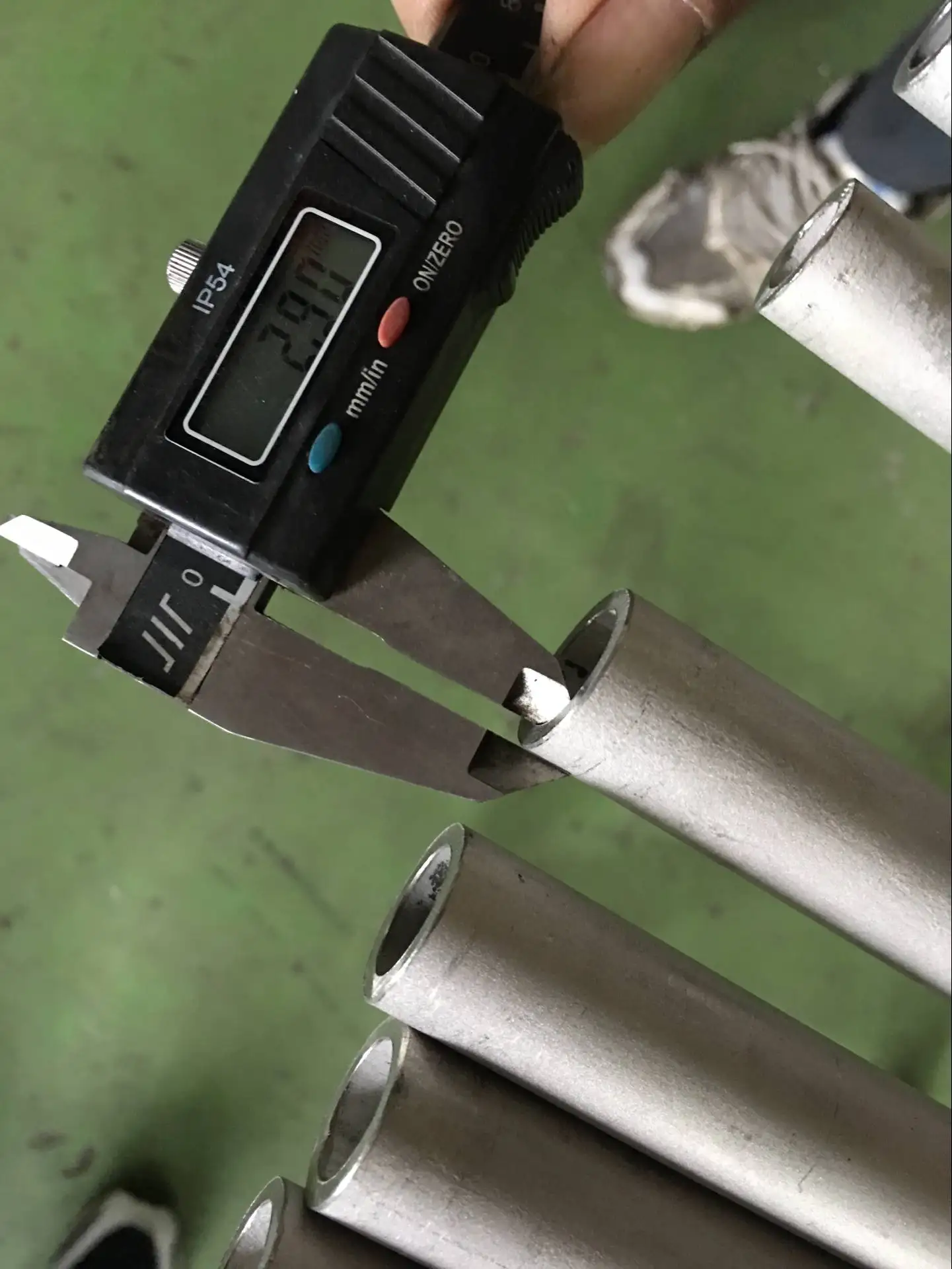 ASTM A335 P5 P9 P11 P22 P91 P92 труба из легированной стали/13CrMo44 34CrMo4 10CrMo910 15Mo3