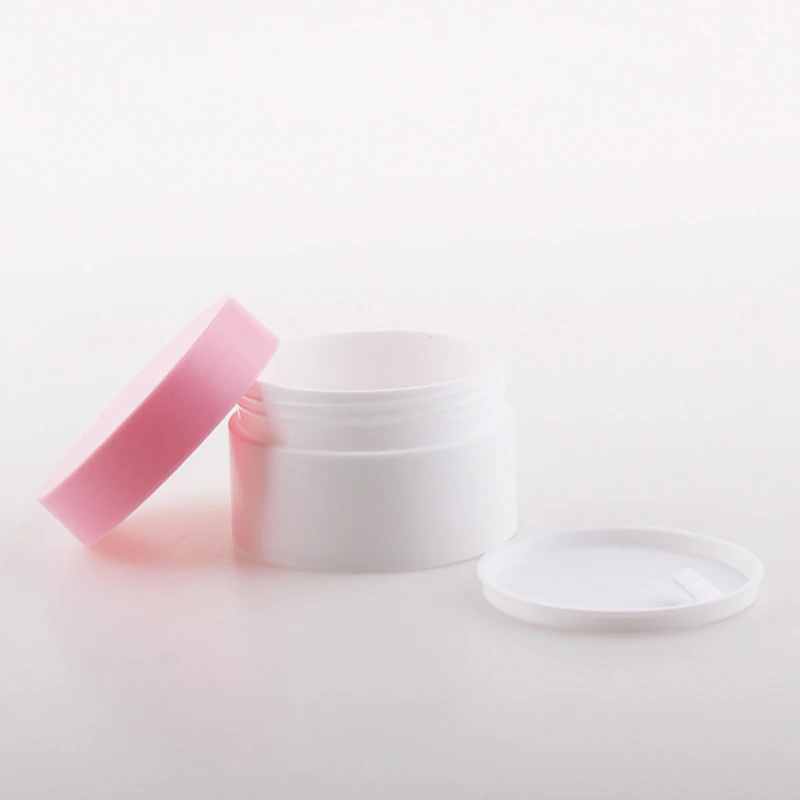 Пластиковые банки для крема