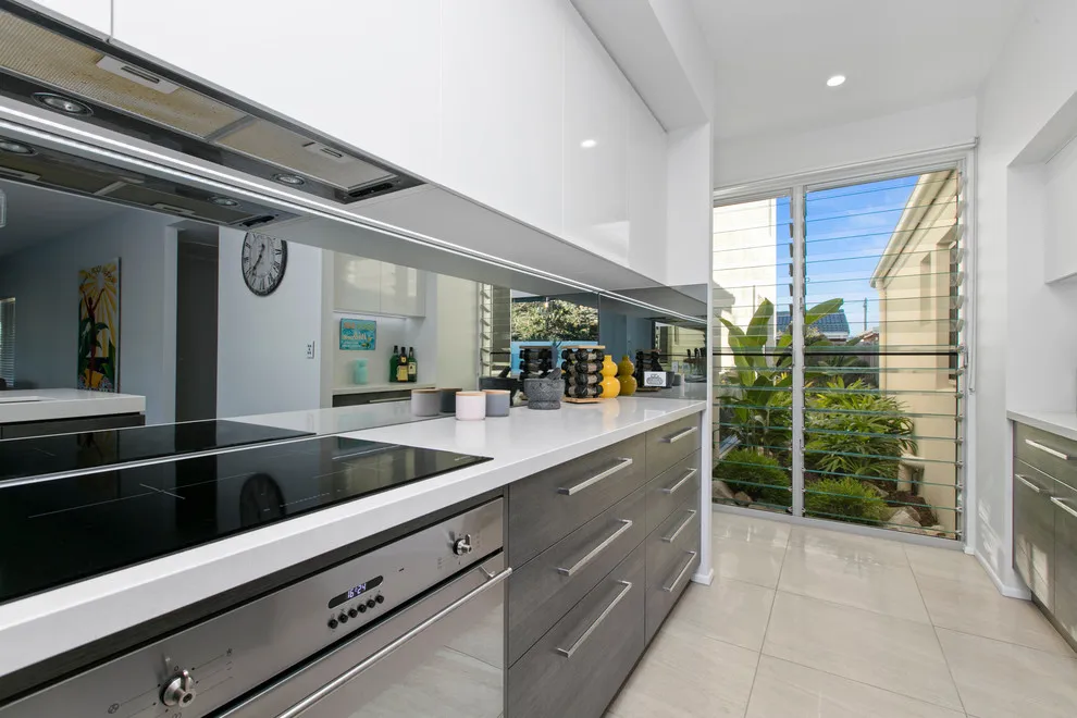 White Plywood Carcass Wood Melamine Island Glossy Lacquer kitchen furniture Cabinets cupboard