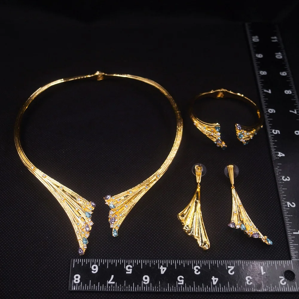 4 Piece Fashion Women Jewelry Sets Luxury African Dubai 18K Gold Plated Jewelry Accessories Factory Price Crystal Necklace Sets