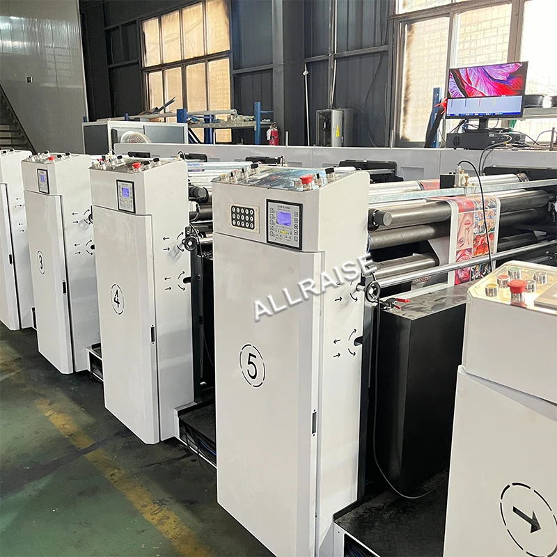 УФ-сервопривод Flexo 5 цветов 1180 мм рулон в многоцветный флексографический принтер бумажный стаканчик машина для флексографической печати