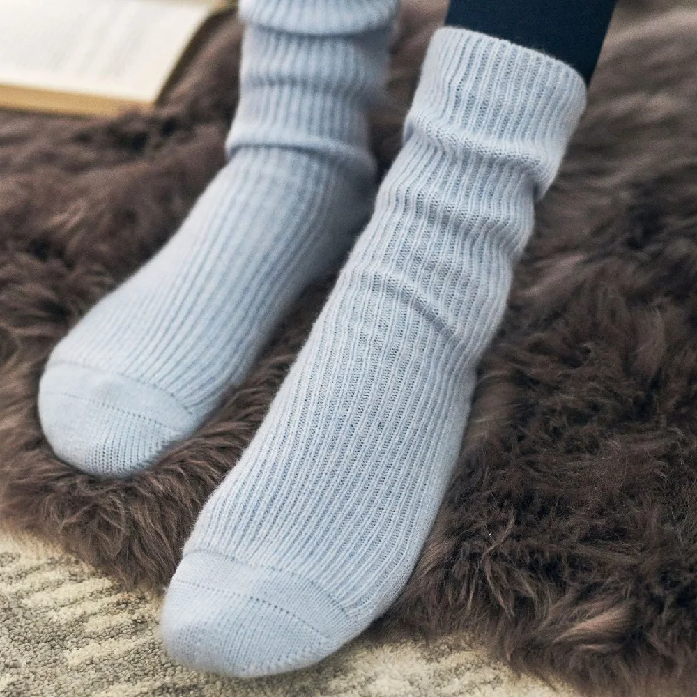 Women Men Winter Knit Cashmere Socks Women Multi Designed Solid Color Casual Custom Socks OEM