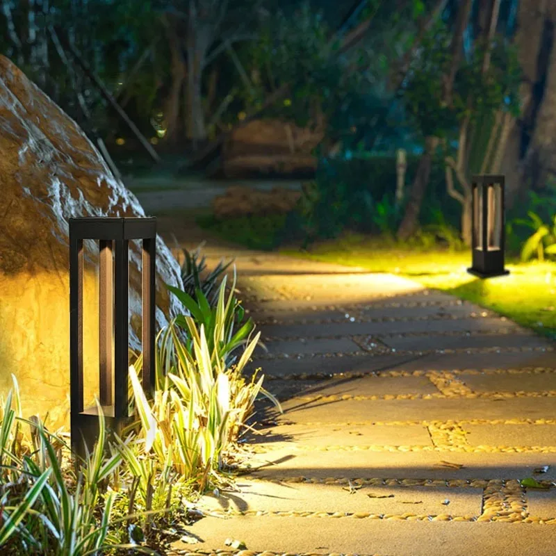 Modern Aluminum Lawn Lamp Waterproof Outdoor Garden Solar Energy LED Lawn Guard Pillar Lamp