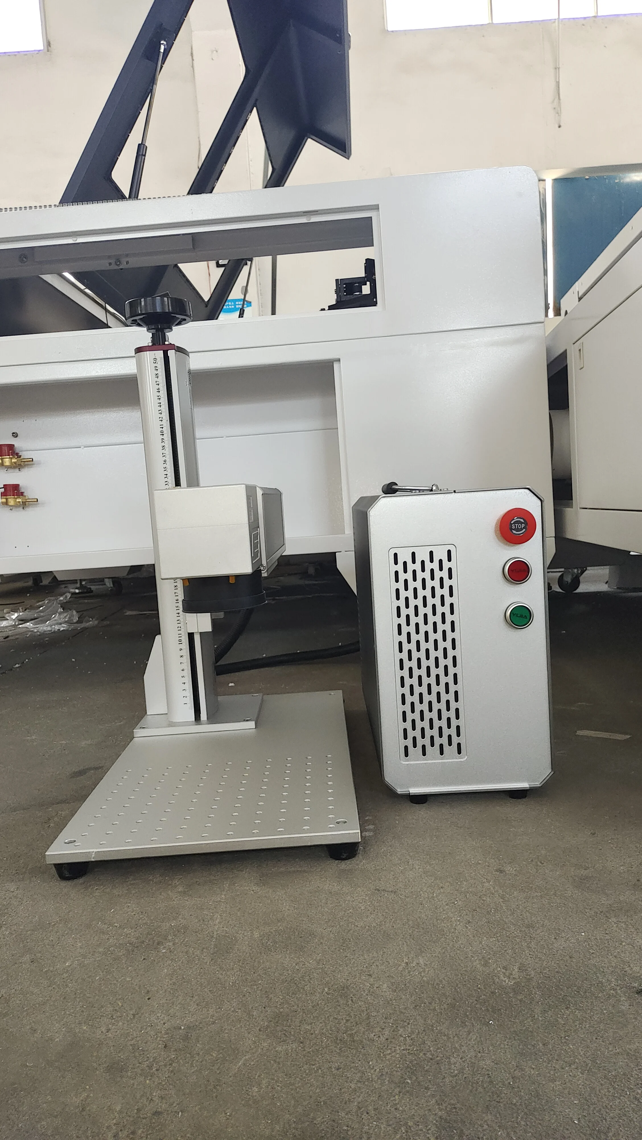 Entry Level 20w Fiber Laser Marking Machine 300*300mm Size Lens SG7110 Scan Head EZCAD Control Double Red Dots 80MM Rotatory