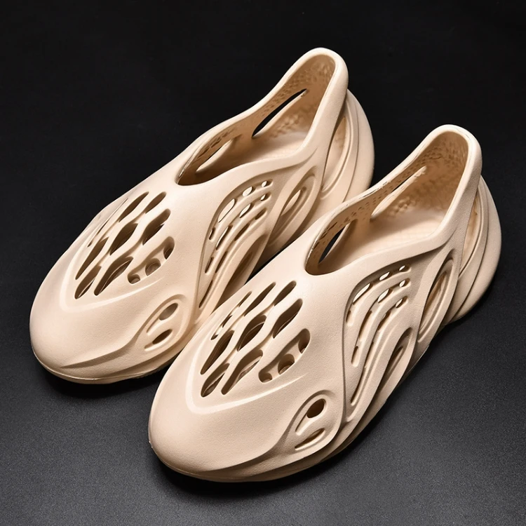 High Quality Yeezy Summer  Sandals Women Men Garden Shoes Lightweight Eva Men Beach Clogs Shoes