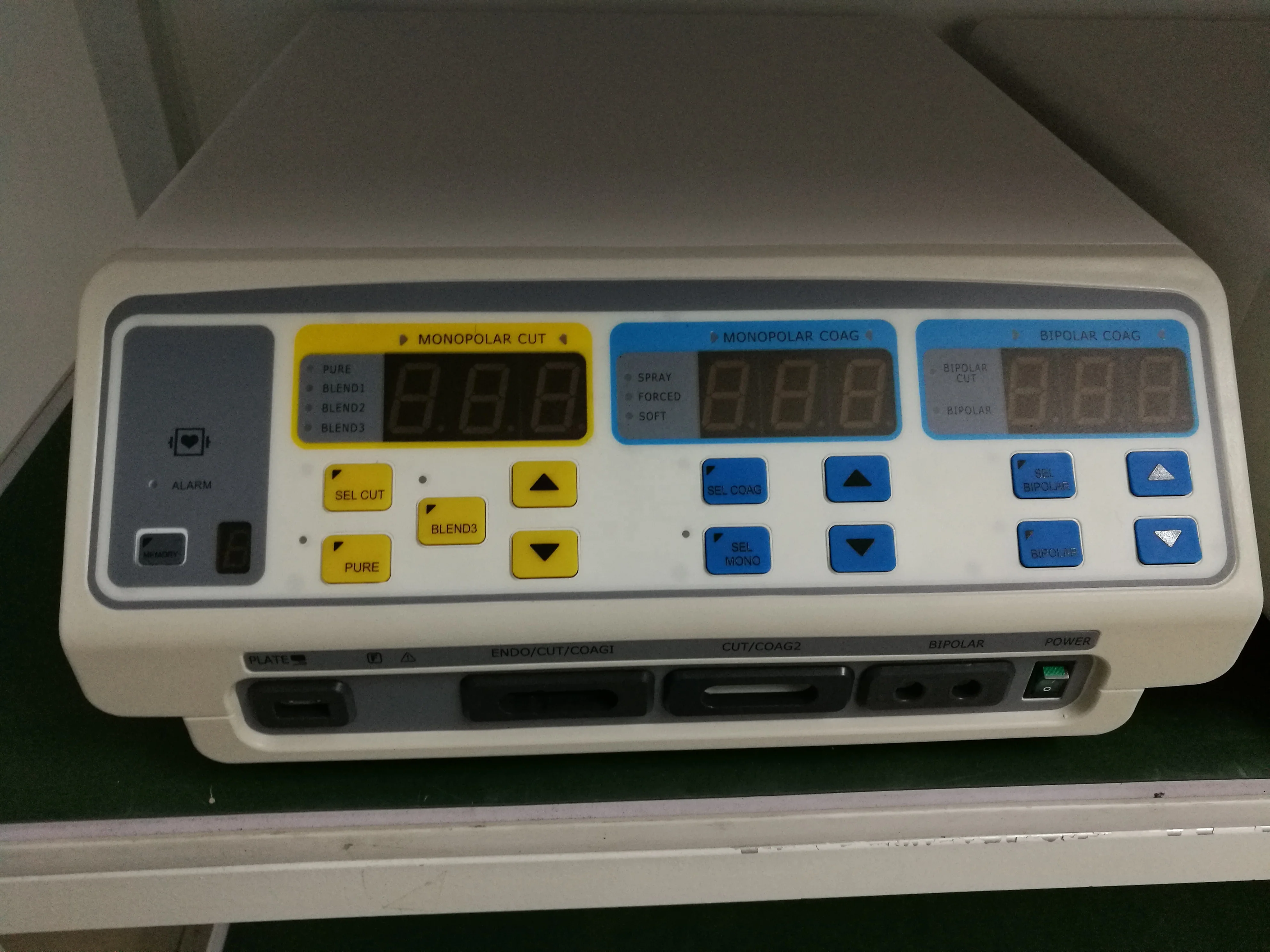 Portable Surgical  Diathermy Machine, High Frequency  Electrosurgical Cautery Unit