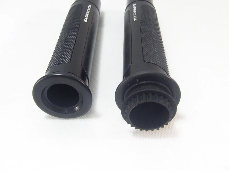 Motorcycle Universal 7/8 ' 22 MM CNC Refit Handlebar Grips Grips For YAMAHA HONDA KAWASAKI SUZUKI KTM DUCATI BMW  models