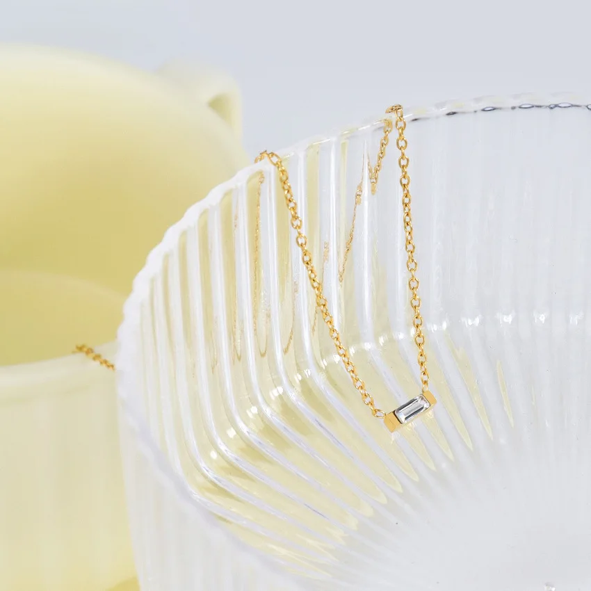 Minimalist Jewelry Stainless Steel 18k Gold Plated Square Zircon Stone Necklace for Women Crystal Pendant with Cable Chain