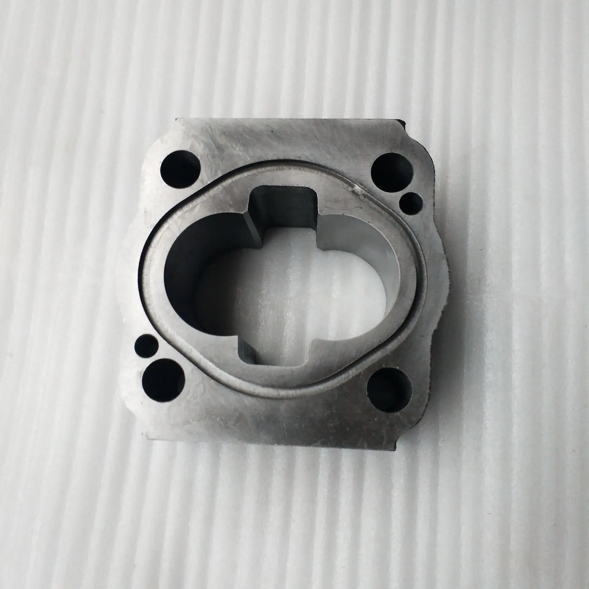 Parker P350 323-8105-100 323-8107-100 323-8110-100 323-8112-100 323-8115-100 323-8117-100 323-8120-100 323-8122-100 323-81