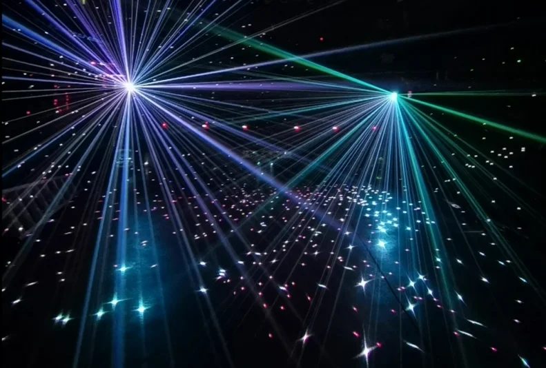 Outdoor 2w Starry Sky Star Laser Light IP65 Rainproof rgb Firefly Laser Light Garden Party Decor Lamp