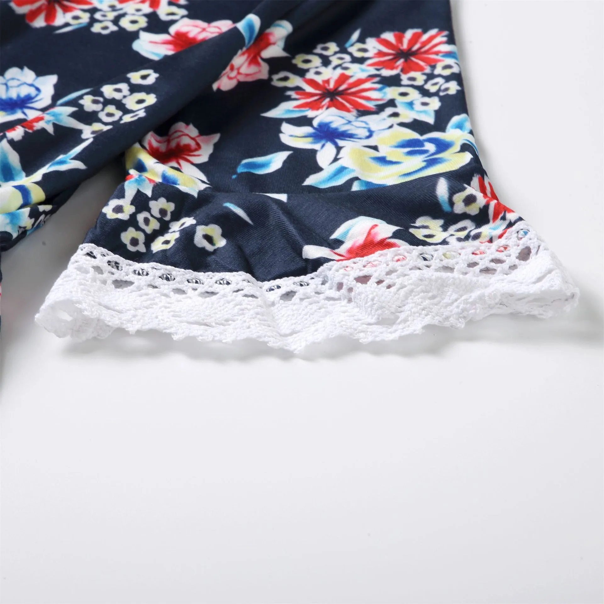 Floral pattern cute style o-neck collar half sleeve embroider mommy and baby family matching outfit