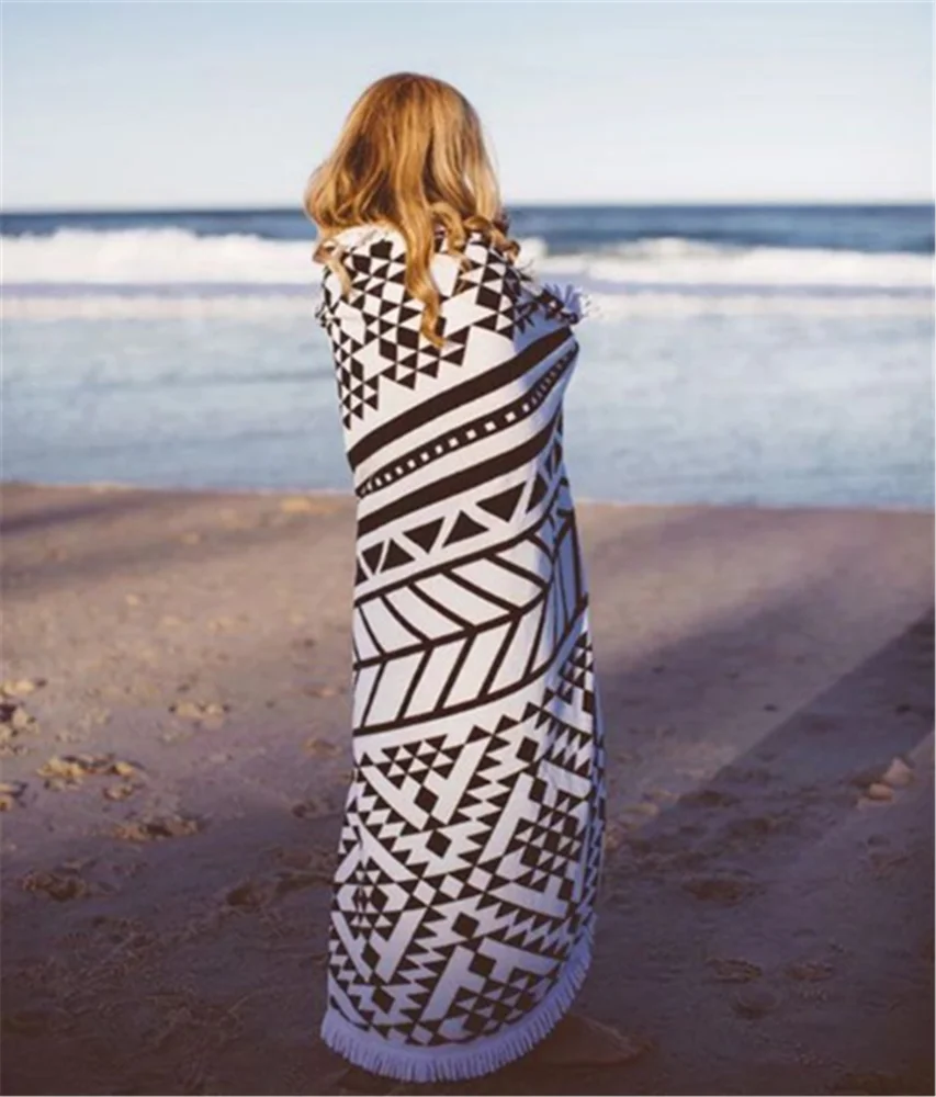 2024 Wholesale European Jacquard Cotton Shawl fashion Summer Beach blanket outdoor round  picnic blanket