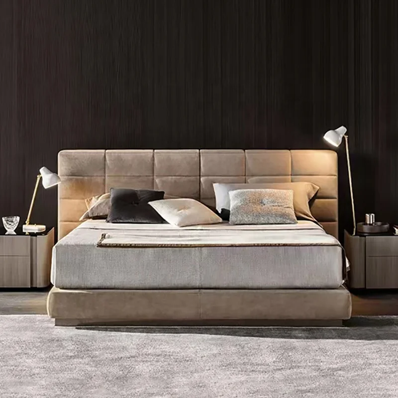 Italy Lawrence widescreen master bedroom frosted leather queen bed, villa bedroom furniture, solid wood soft bed