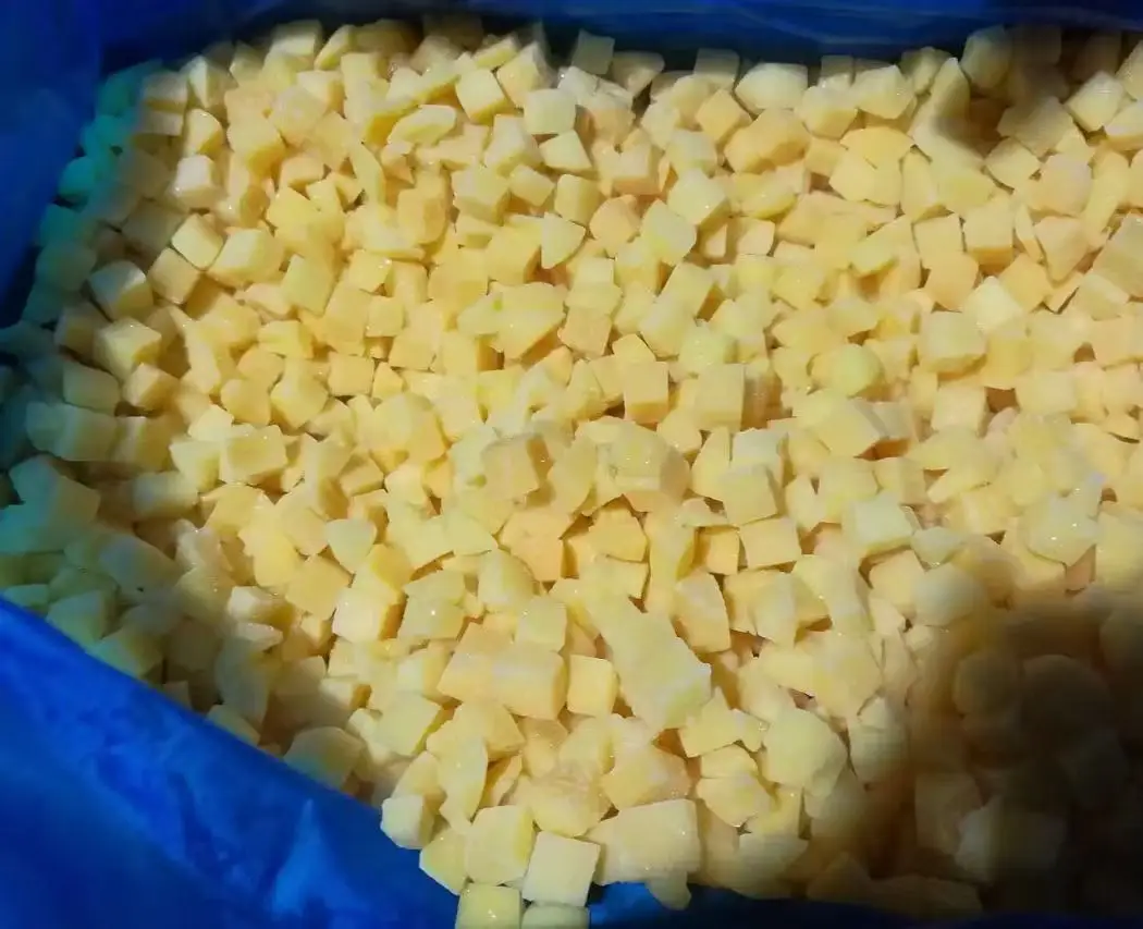Factory Direct Sweet Delicious Durian-Type Fruit  Whole Water Bulk Packaged Cubes Frozen Yellow Peach Dices