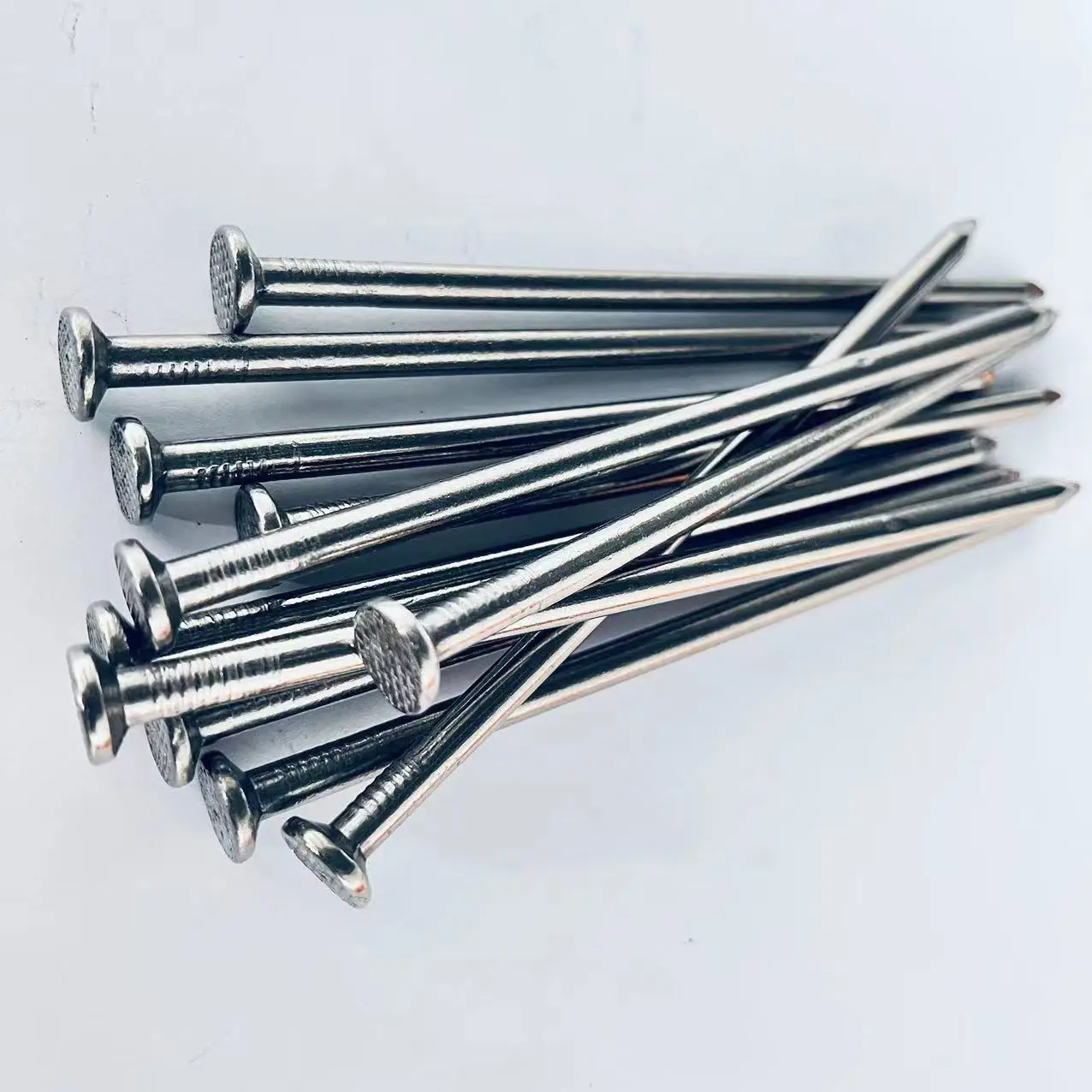 China Manufacturer Wholesale 5 inch Common Iron Nail Round wood Wire Nails For Building Construction