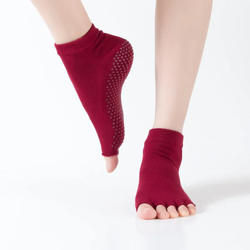 2023 Hot Selling M Fingers Cute 5 Toe Yoga Socks Wholesale