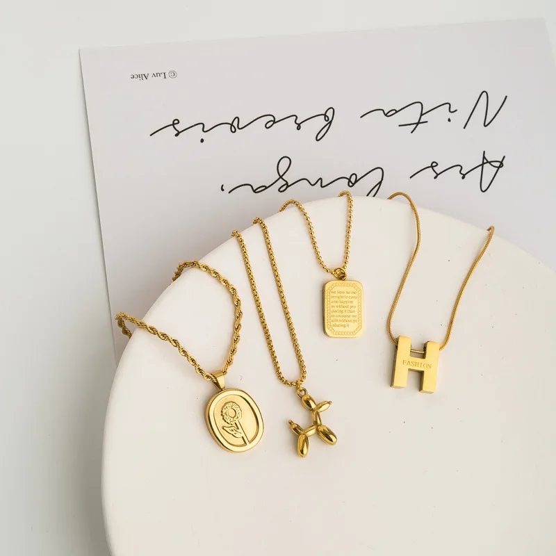 Fashion 37 Model High Quality Women Necklace No Tarnish No Fade Heart Pendant Necklace Stainless Steel