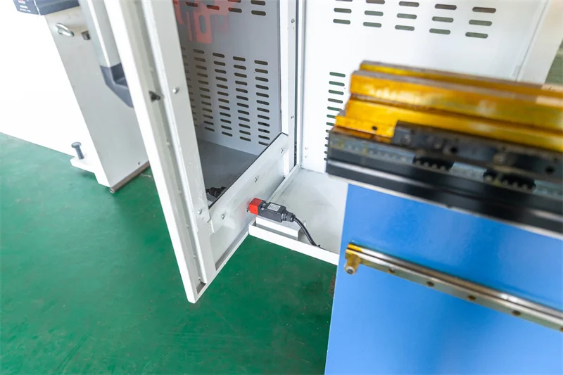 RAYMAX Nice Discount Numerical Control ESTUN E21 Controller 2 Axis 80T/2500mm  Press Brake