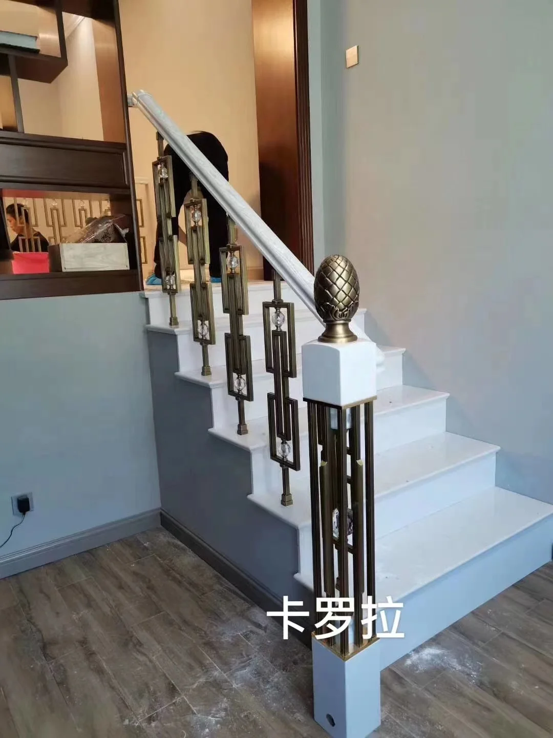High Quality decorative stair railing brass villa pillars