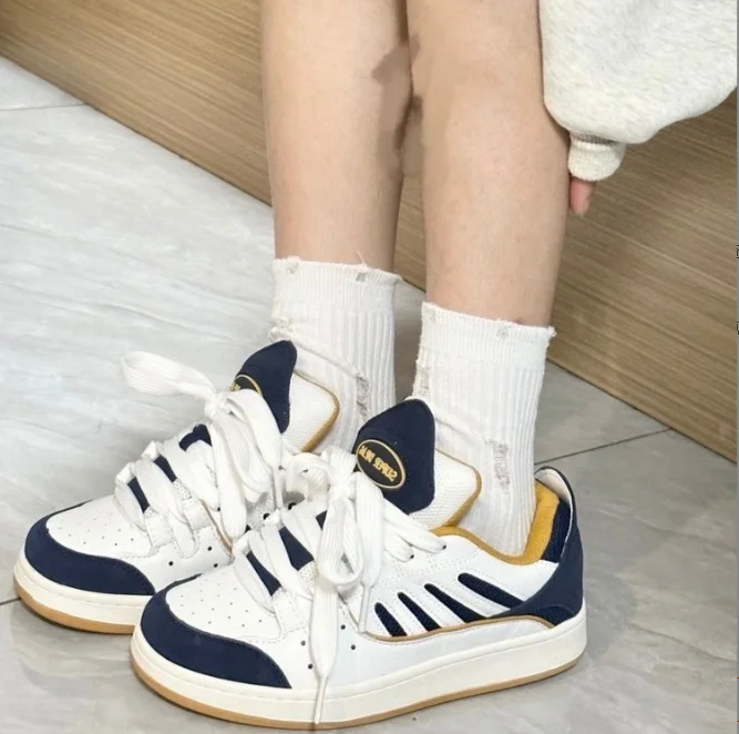 New women casual breathable mesh shoe board with flat bottom lace up