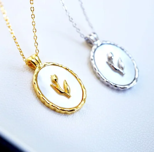 Dainty 925 Sterling Silver Chain Natural Mother of Pearl Tulip Flower Oval Pendant Necklace Medallion Disk Charm necklace