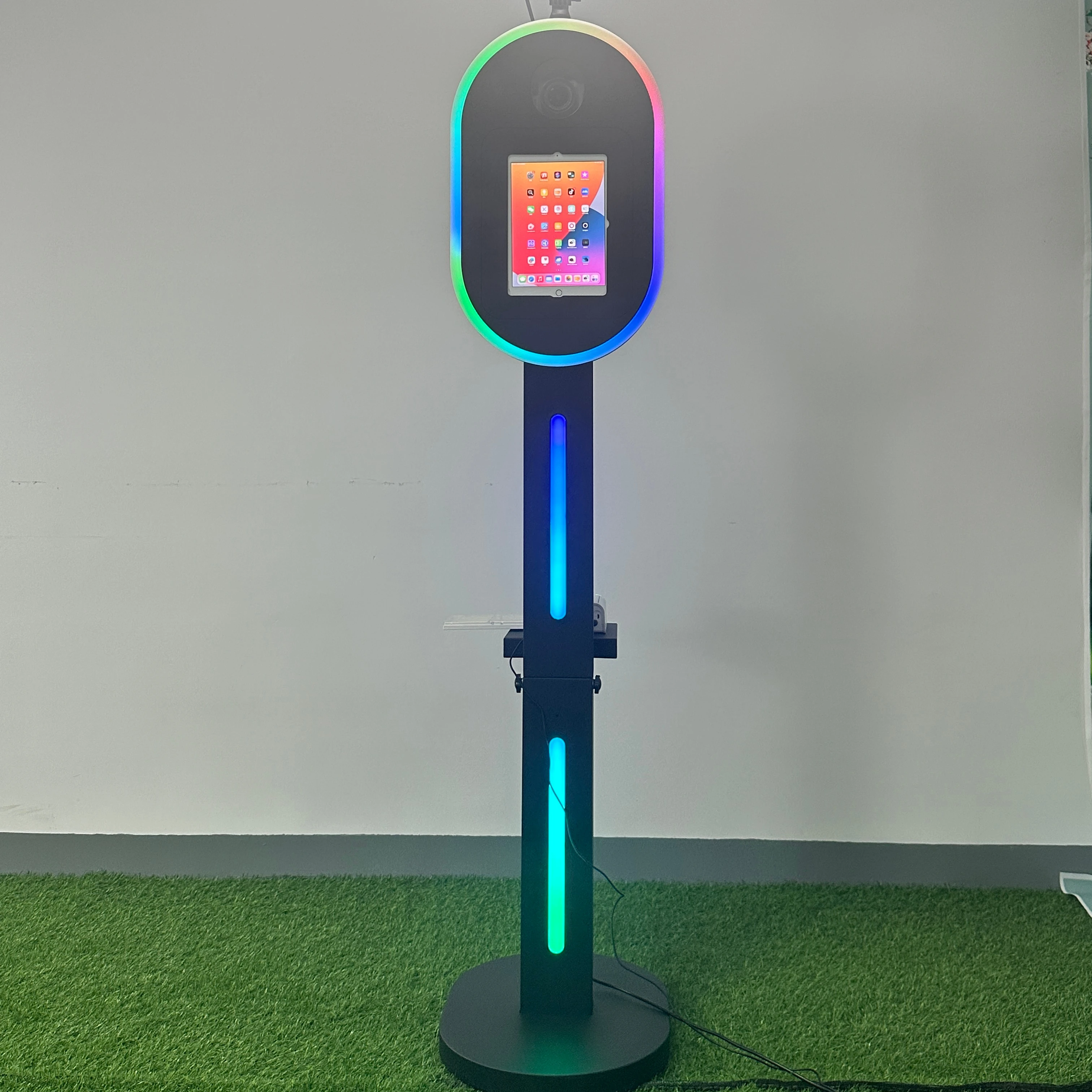 Portable Black Color Booth Stand With Ring Light For Ipad and Camera Led Oval Selfie Dslr iPad Photo Booth