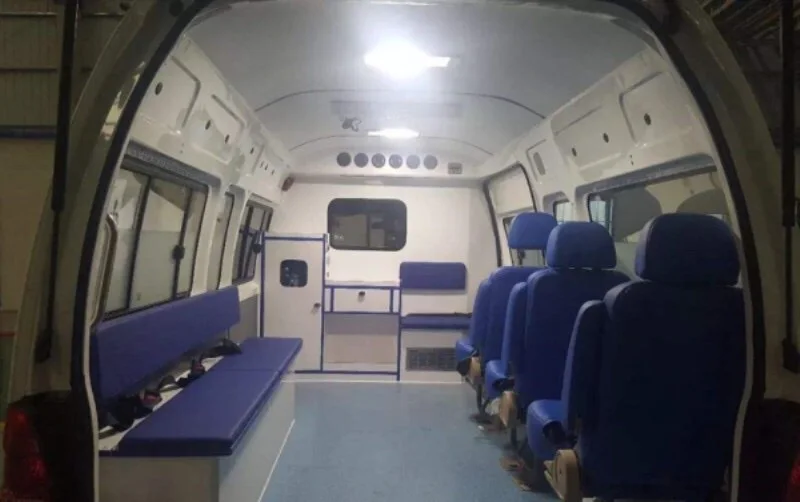 Jinbei brand new small siren ambulance truck for sale