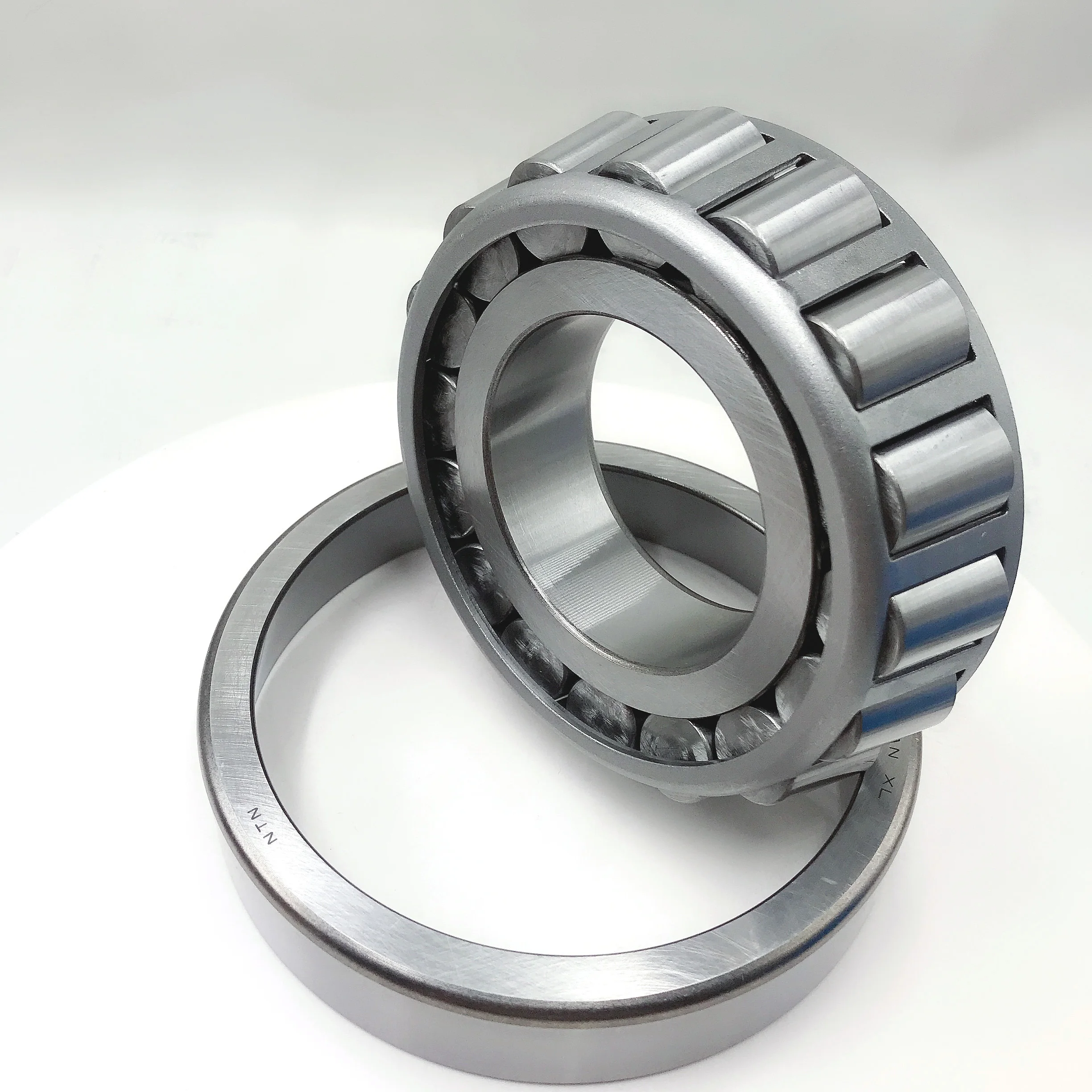 Low noise Supplies Complete Sizes AUTO Bearing Fast delivery Tapered Roller Bearing NTN 31317 32317 32918X2