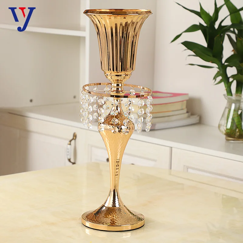 Elegant tall gold color wedding crystal candelabras metal candlesticks with a flower bowl for wedding