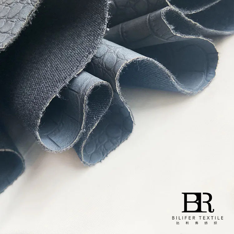 Custom matte crocodile embossed PU synthetic leather clothing leather fabric for jacket for bag