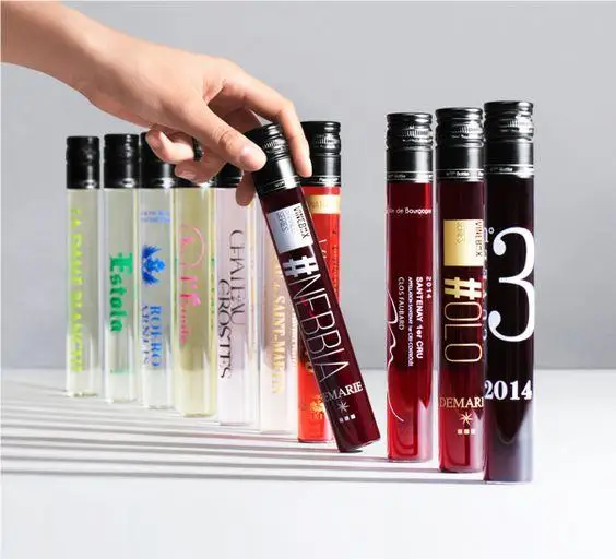 R 2023 Wholesale Empty Customize Flat Bottom Perfume Liquor 50ml Glass Whiskey Bottle 100ml Test Tubes Wine Tube with Screw Lid