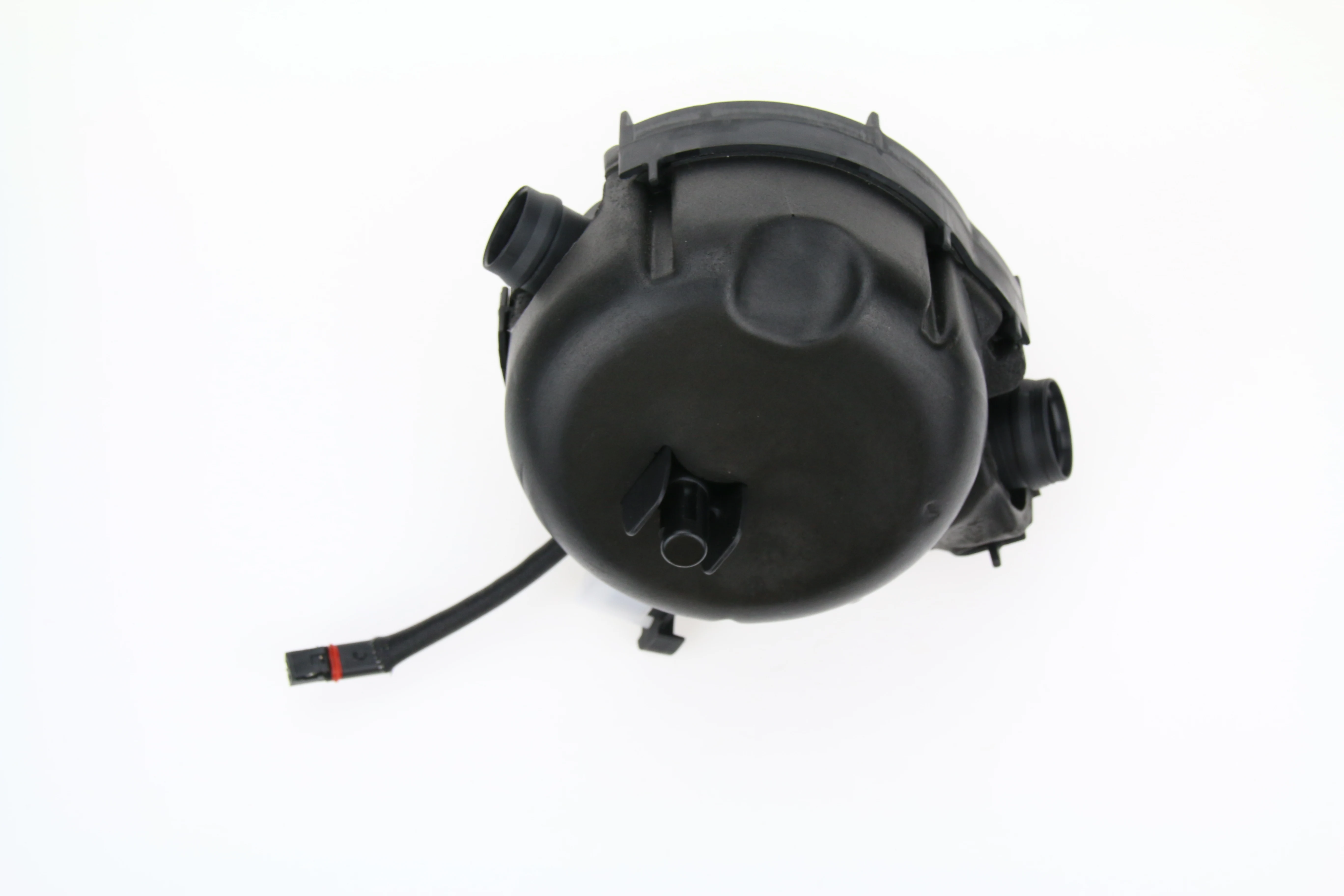 
Crankcase Breather Oil Separator for E60 E61 E64 E65 E87 E90 E91 11617531423 YTQL-0570 