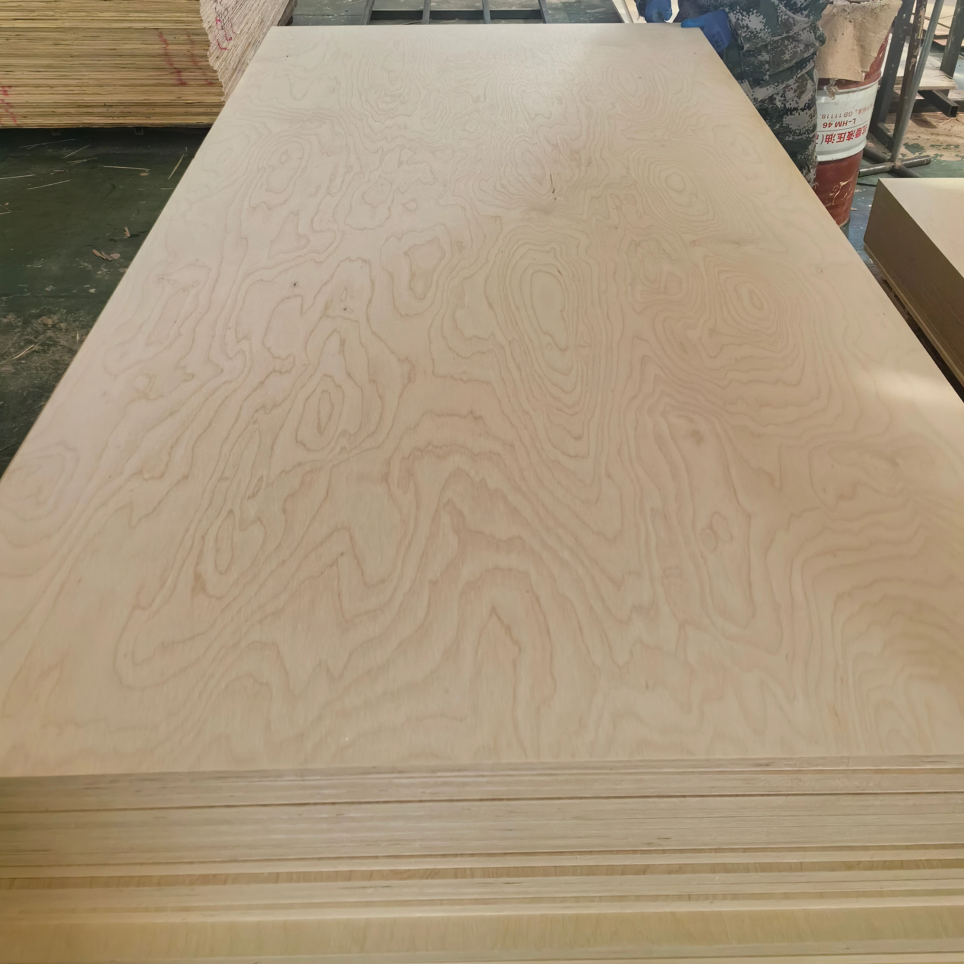 Best quality 18mm plywood birch phenolic glue waterproof marine plywood for boat container flooring