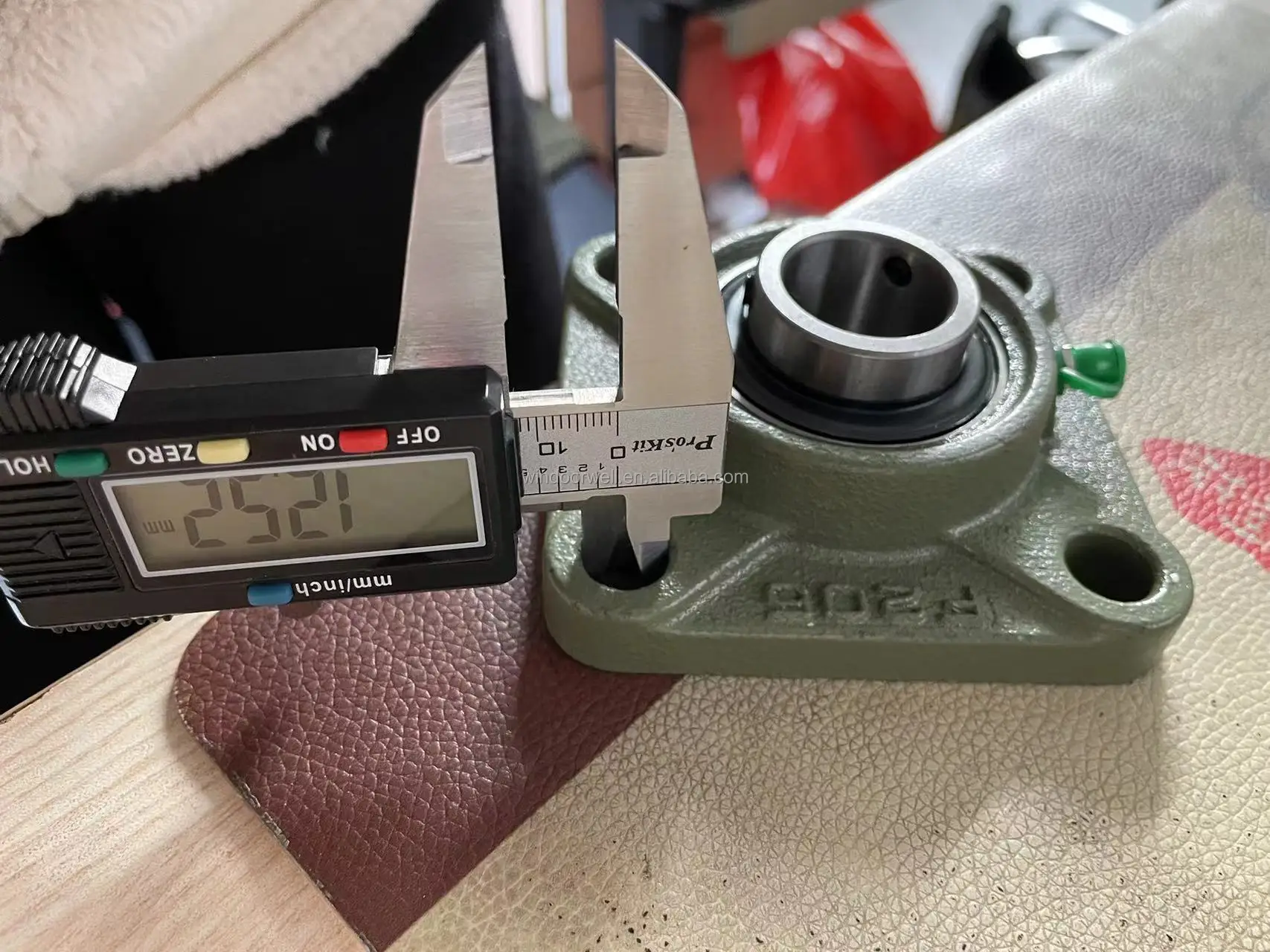 Ball Bearing UCF205 UCF206 UCF207 UCF208 UCF209 UCF210