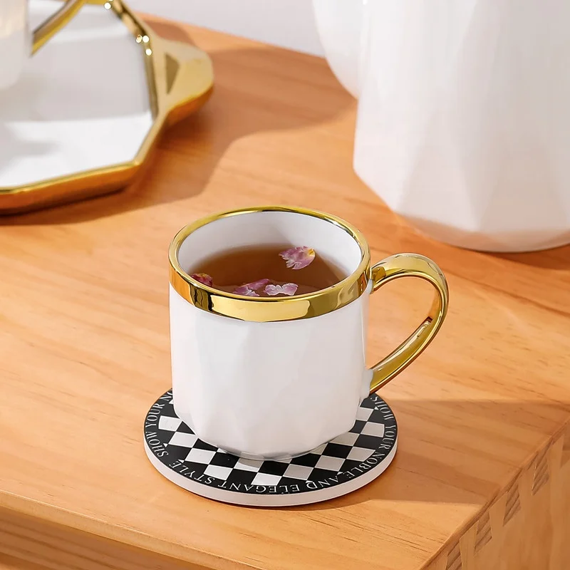 Direct Selling Luxury Ceramic Cup With Cover And Tray Household Gift Practical Coffee Tea Cup Set