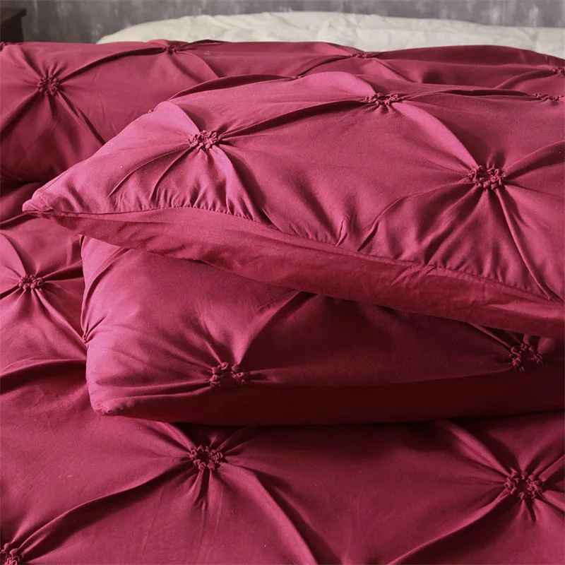 100% Polyester Pinch Pleat Red 3pcs Luxury Quilt Covers With Pillowcases Wine Red Comfort Quilt Bedding Set