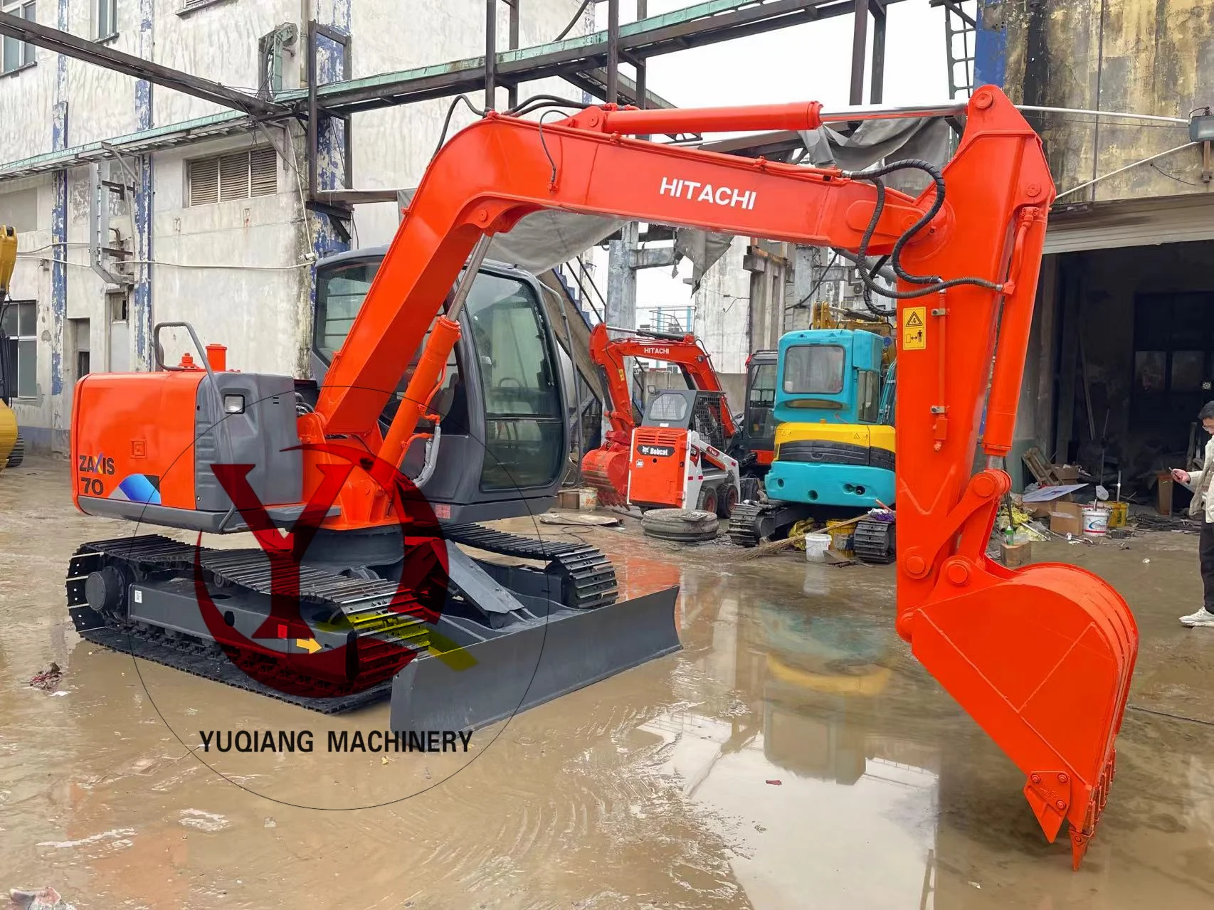 Очень популярная Подержанная машина hitachi 70 недорогая гусеничная б/у мини 7-тонный экскаватор Hitach ZX70