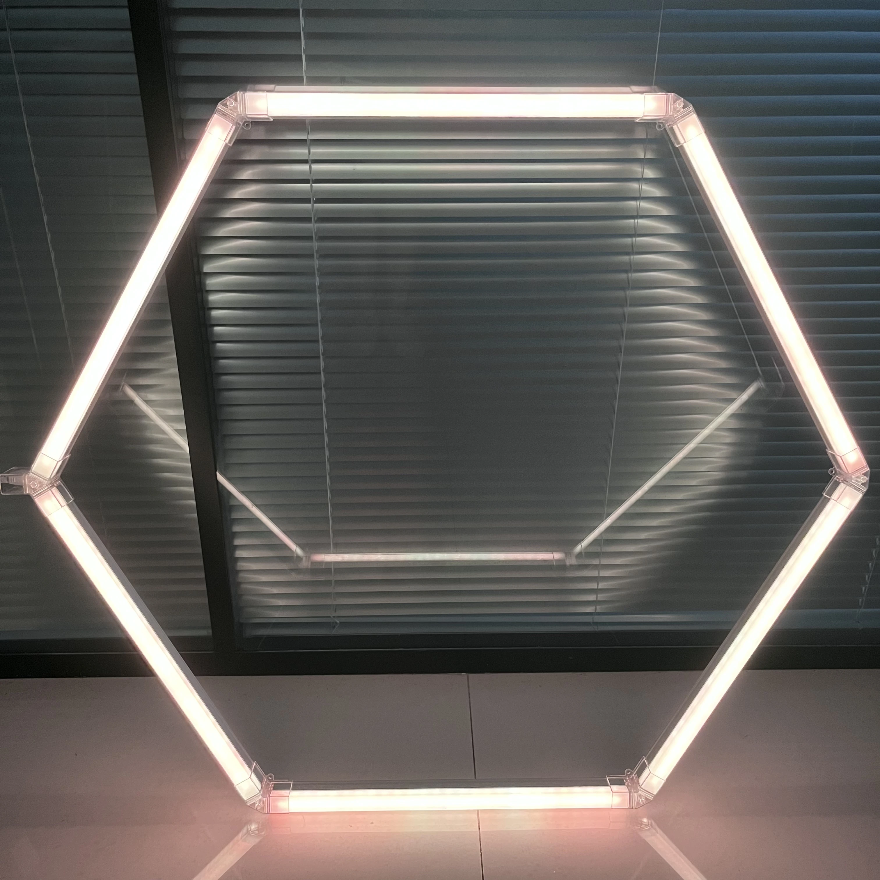 Оптовая продажа на заказ, дистанционное управление, шестигранное освещение, Rgb, светодиодный рабочий свет 12 В, RGB свет