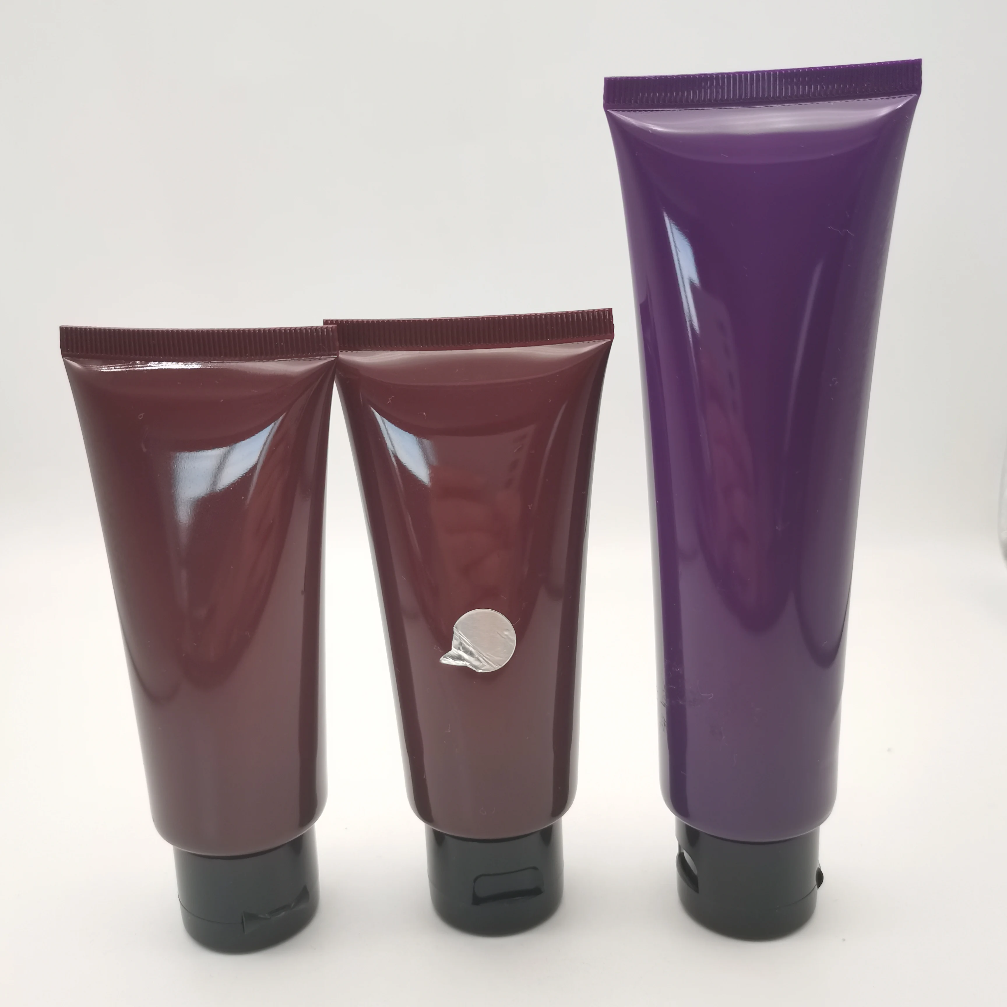 Multi-specification brown purple bright face cosmetic packaging is divided into empty bottles PE material