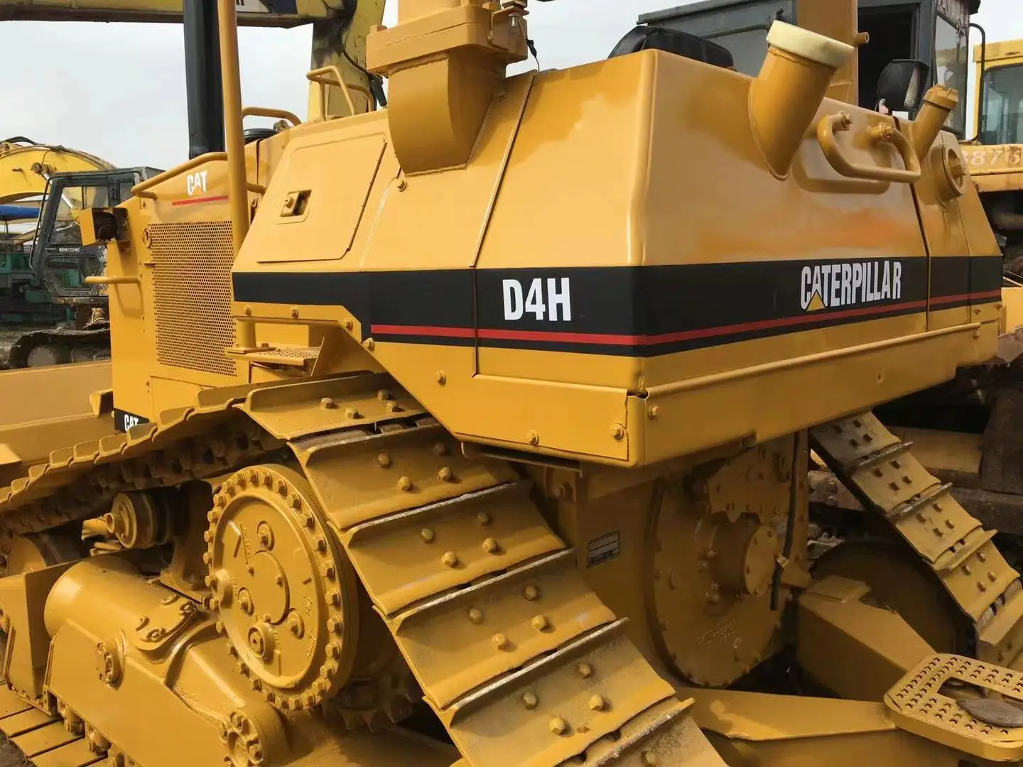 Бульдозер Caterpillar б/у