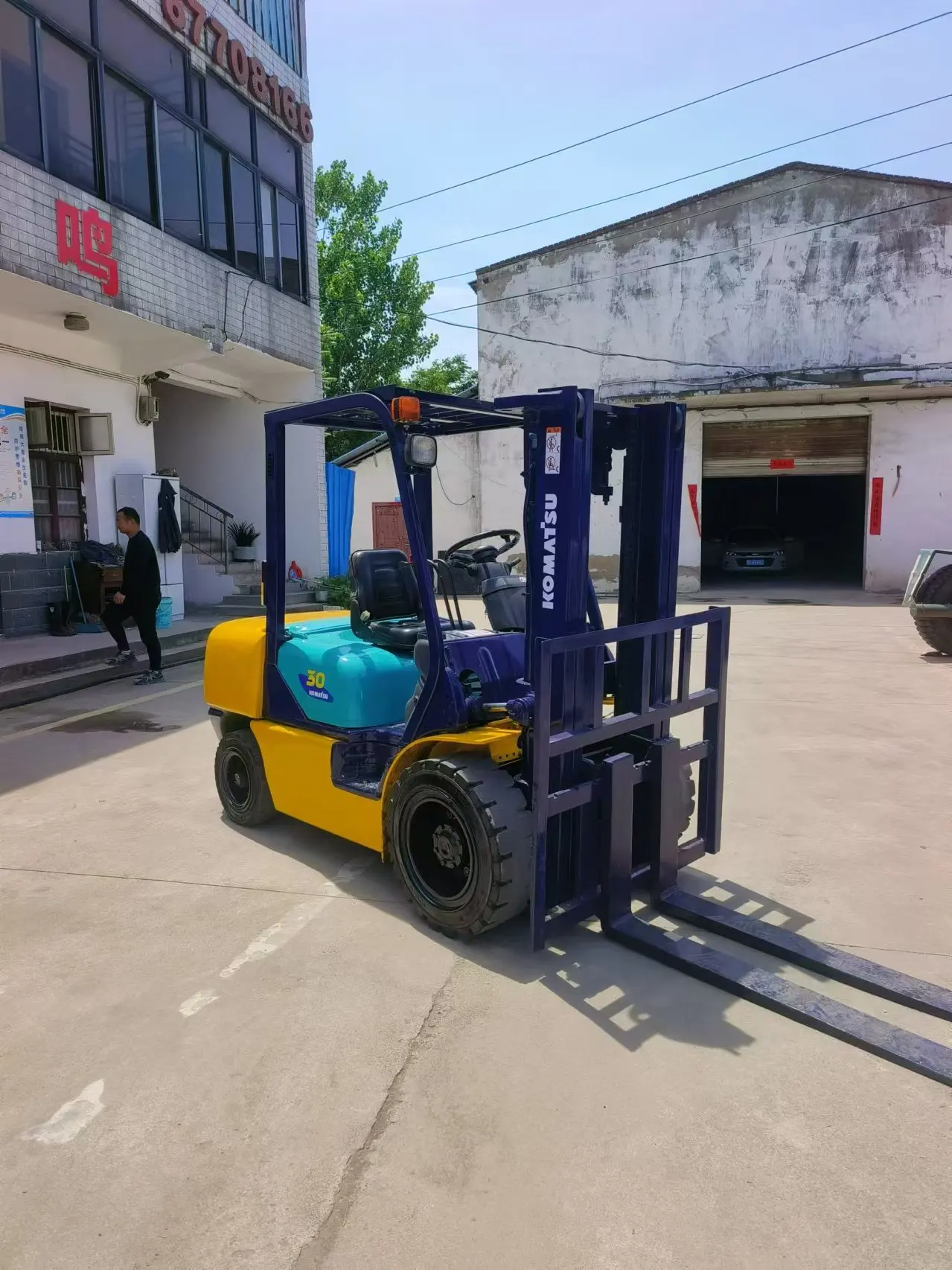Подержанные Дизельные вилочные погрузчики Komatsu FD30 3-тонные дизельные по Японии