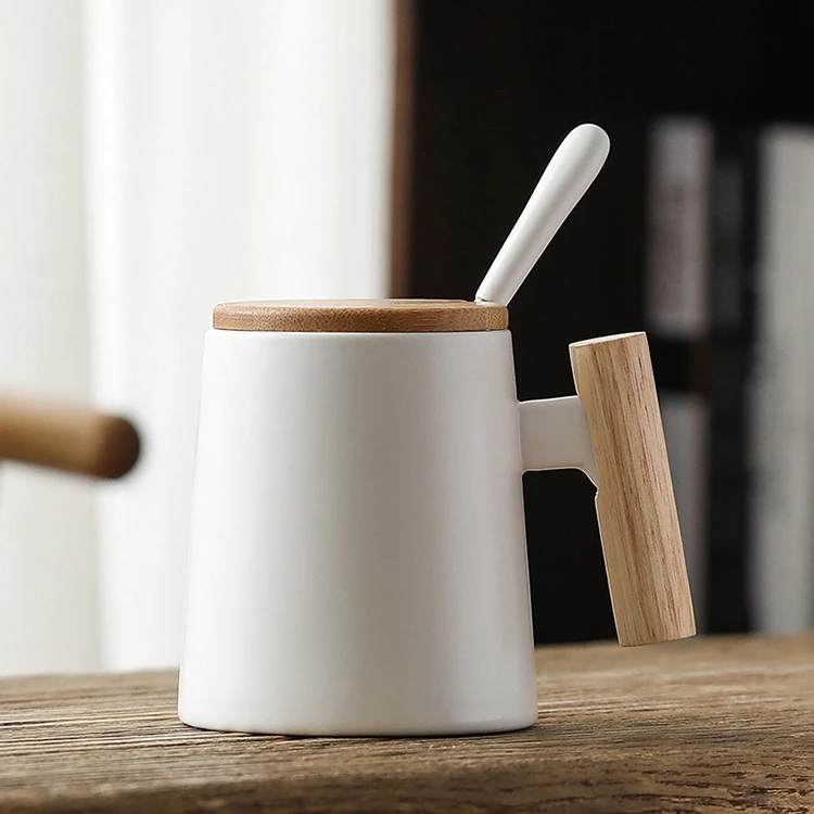 New Custom Color Sustainable Matte Wooden Handle Ceramic Drinking Tea Cup With Lid