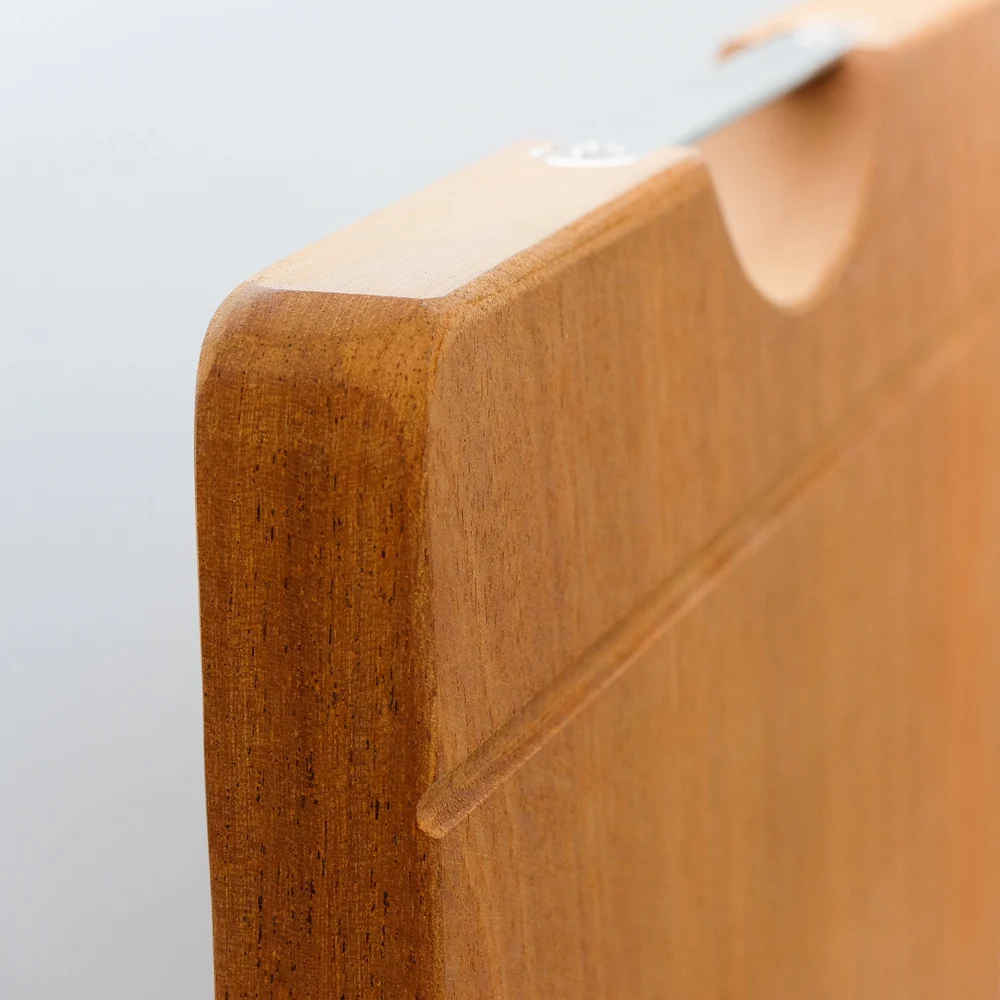 Aesthetic Luxury Wholesale Non Slip Unfinished Antique Stand Raw Red Beech Wood Food Cheese Serving Cutting Board with Handle