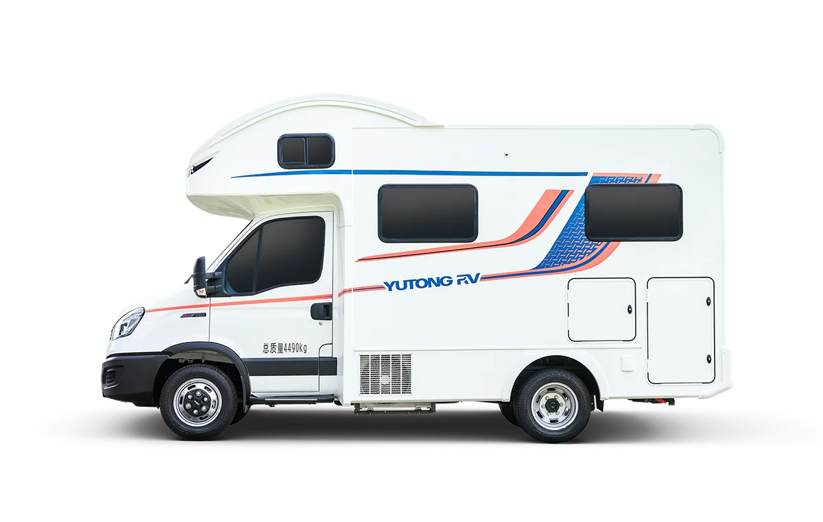 2024 YUTONG C530 RV Automatic 3.0T used and new with in-car awning, sunroof, air-conditioner, microwave, refrigerator, toilet